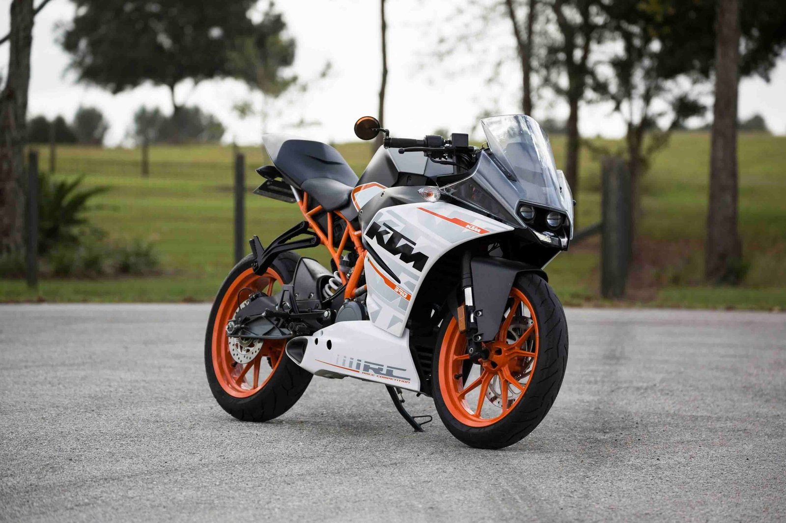 Bike services in Guwahati including bike wash, servicing and repair by Zoziba
